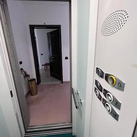 Casa Nora Giardino E Box Auto Λα Σπέτσια