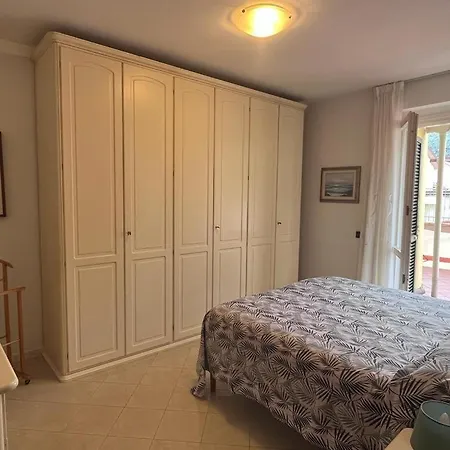 Casa Nora Giardino E Box Auto Διαμέρισμα *