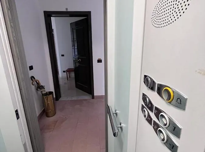 Casa Nora Giardino E Box Auto Специя