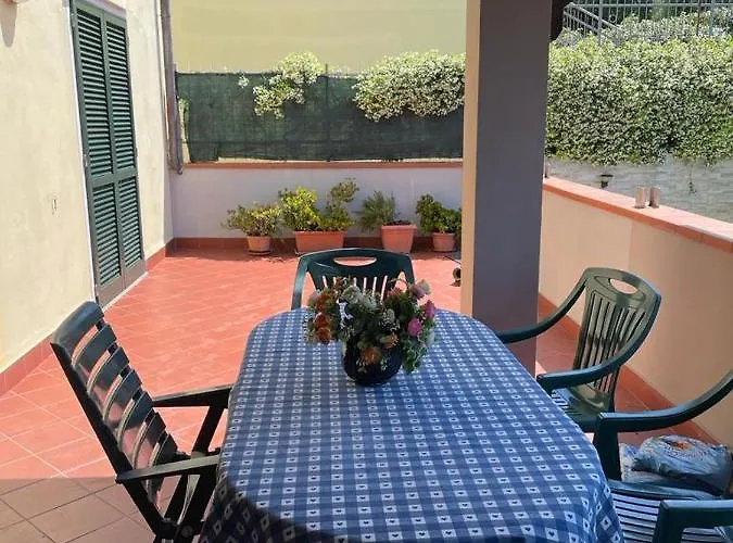 Casa Nora Giardino E Box Auto Специя