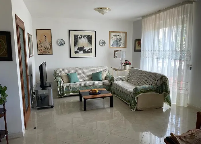 Casa Nora Giardino E Box Auto Специя