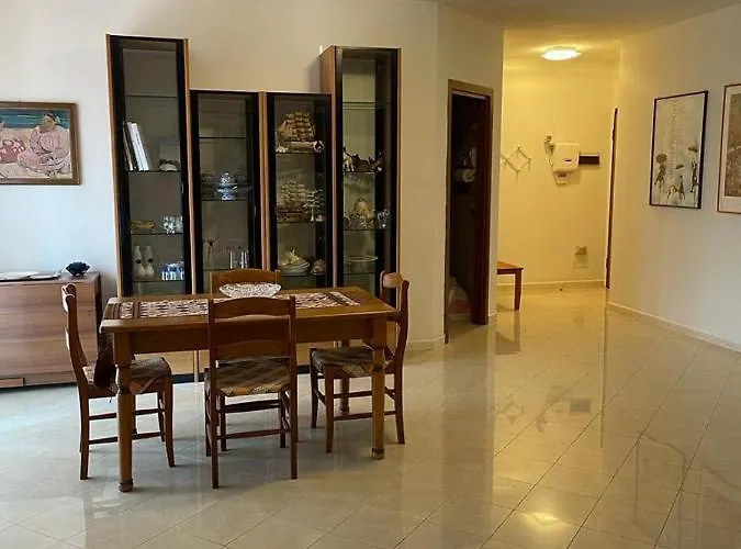 Casa Nora Giardino E Box Auto * Специя